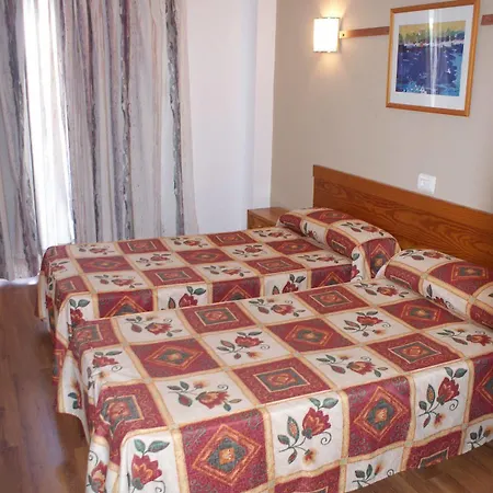 Elegance Playa Arenal Iii * אל ארנל