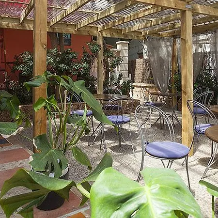 Hostel Elegance Playa Arenal Iii