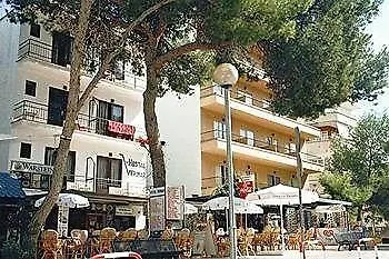Hostel Elegance Playa Arenal Iii *