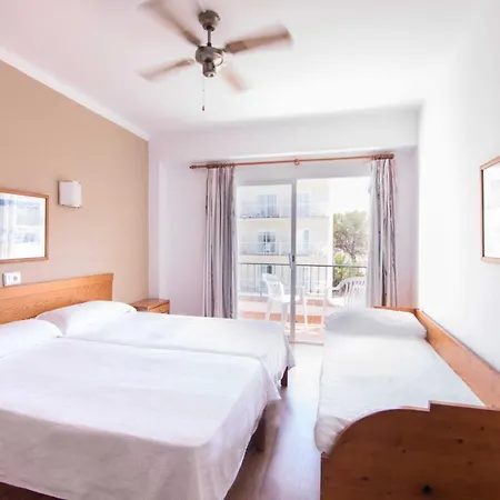 Elegance Playa Arenal Iii Hostel