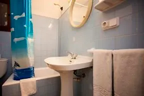 Elegance Playa Arenal Iii Hostal