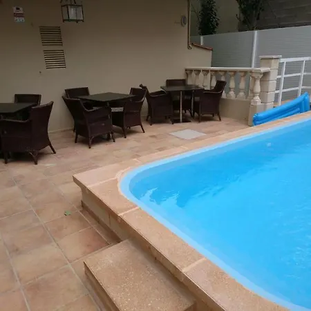 Hostal Elegance Playa Arenal Iii